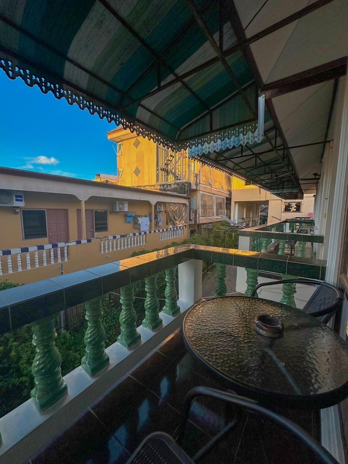 The Villa Residences Resort Patong Extérieur photo