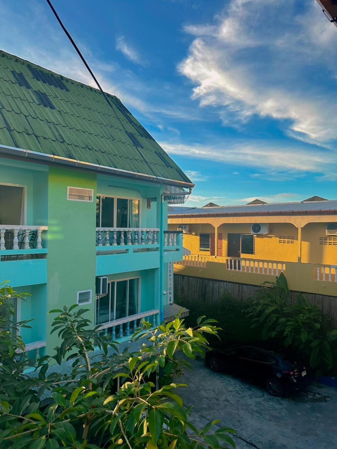 The Villa Residences Resort Patong Extérieur photo