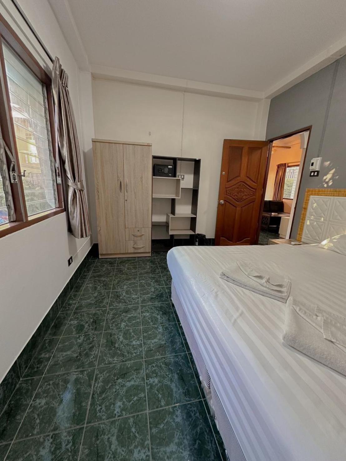 The Villa Residences Resort Patong Extérieur photo