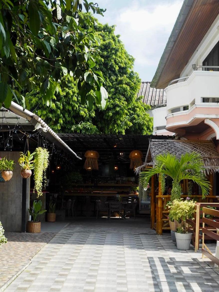 The Villa Residences Resort Patong Extérieur photo