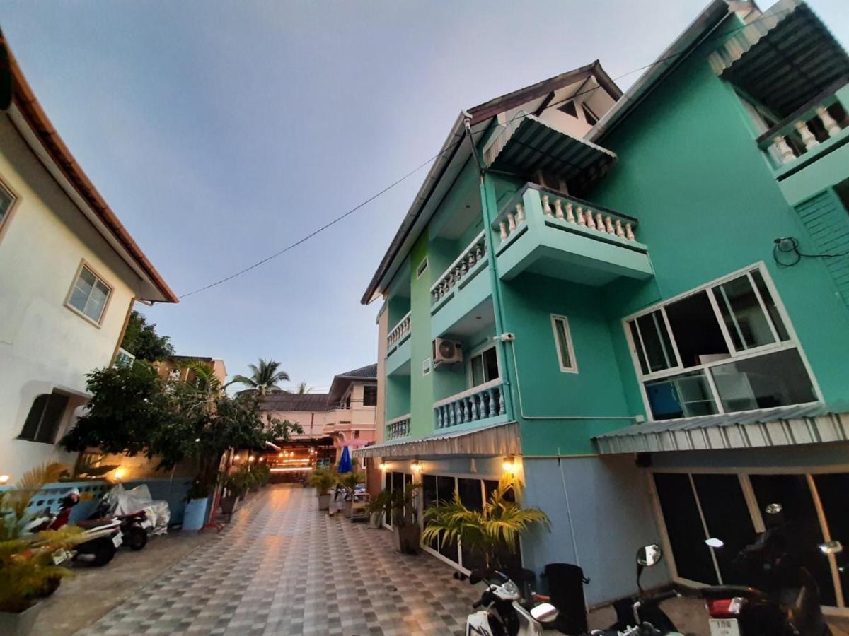 The Villa Residences Resort Patong Extérieur photo